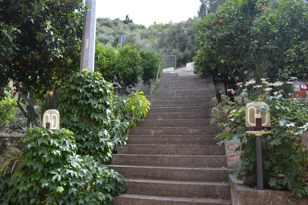 La Casa Di Giulia Apartamento Forza dʼAgro Exterior foto