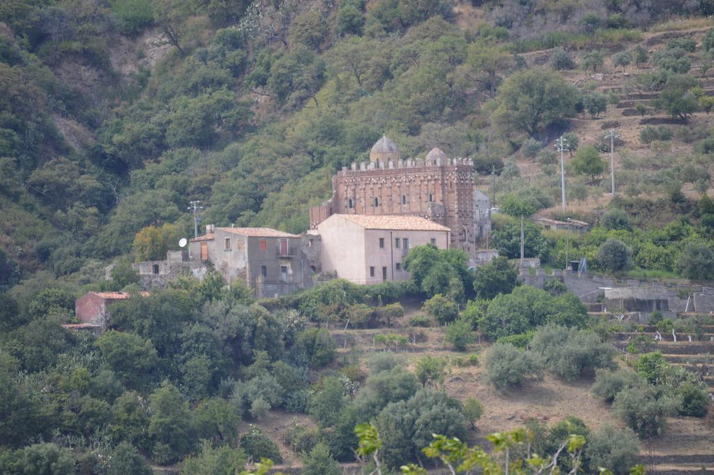La Casa Di Giulia Apartamento Forza dʼAgro Exterior foto