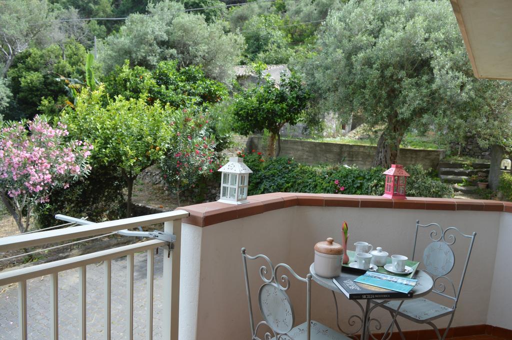 La Casa Di Giulia Apartamento Forza dʼAgro Exterior foto